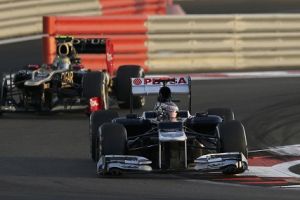 جائزة ابوظبي: هاميلتون ينطلق من المركز الاول وفيتل من الاخير