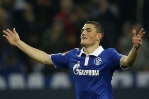 شكوك حول مشاركة بابادوبولوس مع شالكه ضد أرسنال