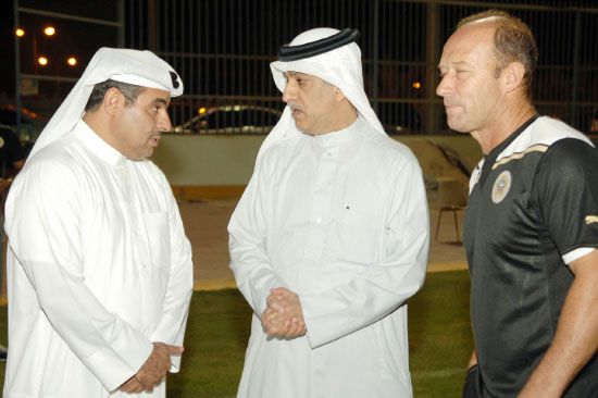 رئيس الاتحاد والمدرب كالديرون ومدير المنتخب