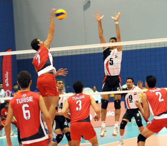 حائط صد فردي عراقي أمام لاعب تونس