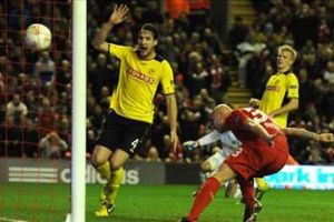 ليفربول يصعب مهمته في التأهل بالتعادل على أرضه 