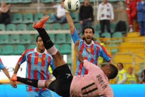 فوز باليرمو على كاتانيا في 'الكالشيو'