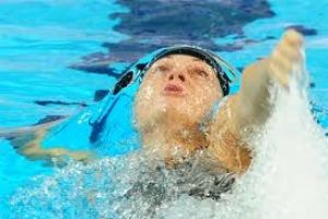 إيقاف بطلة أوروبا في السباحة لمدة عام بسبب المنشطات 