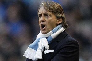 مانشيني يتساءل عن دور الحكم الرابع كلاتنبرج في واقعة إيقاف باري