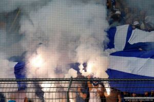 دورتموند يطالب جماهيره بإنهاء الاحتجاج ضد المعايير الأمنية الجديدة