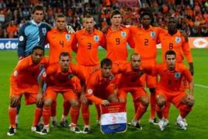 تقارير: لاعبو المنتخب الهولندي افتقدوا الجاهزية البدنية في يورو 2012 