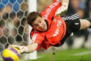 كاسياس احتياطيا لاول مرة منذ 10 سنوات