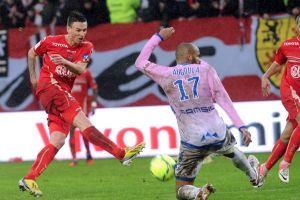 بطولة فرنسا: فالنسيان يستعيد نغمة الانتصارات