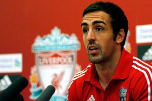 ليفربول: اصابة المدافع انريكي بتمزق في عضلات الفخذ الخلفية  