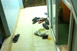 مواطن يشكو إلقاء عبوة مسيل للدموع في منزله
