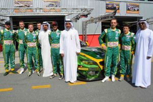 الإماراتي خالد القبيسي يسعى إلى الحفاظ على لقبه في سباق 'دنلوب 24 ساعة' على حلبة الأوتودروم في دبي