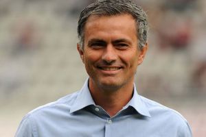 تقرير : مورينيو يمنع بعنف مشجعا حاول التقاط صورة تذكارية معه