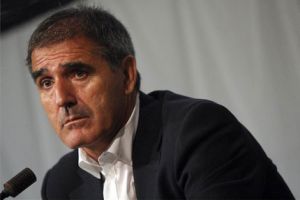 سلتا فيغو يقيل مدربه هيريرا ويعين ريسينو بدلا منه