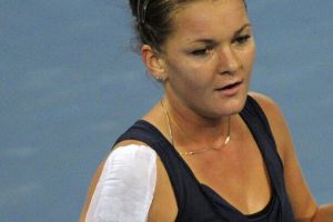 البولندية رادفانسكا تصعد للدور الثالث في بطولة دبي للتنس