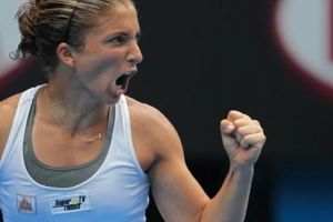 الايطالية ايراني تصعد لنهائي بطولة دبي للتنس