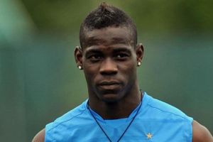 غرامة لانترناسيونالي بسبب تعليقات عنصرية ضد بالوتيلي