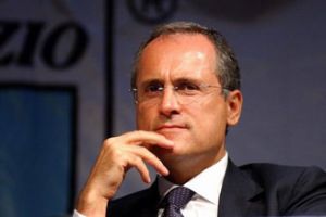 الاتحاد الأوروبي يعاقب لاتسيو باللعب مباراتين على أرضه بدون جمهور