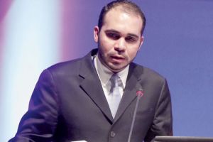 الأمير علي يدعو المرشحين العرب الثلاثة إلى اجتماع ثان للتوافق على مرشح واحد