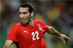 الغموض يحيط بمشاركة 'أبوتريكة' أمام البسيتين البحرينى