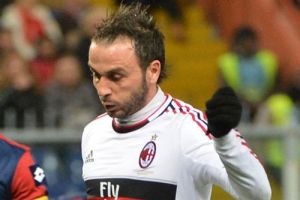 الإصابة قد تحرم ميلان من جهود باتزيني أمام برشلونة