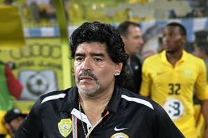 مارادونا: سأعود لـ'الوصل' الإماراتي اذا عاد مجلس الإدارة القديم