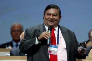 الفيفا يوقف عضوا بلجنته التنفيذية لمدة 90 يوماً