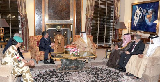 جلسة المباحثات بين جلالة الملك وملك الأردن أمس - بنا