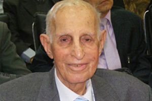 حسين أمين