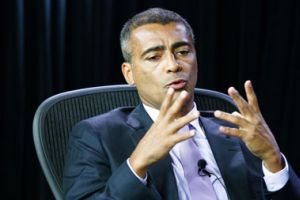 روماريو: الفيفا غير مهتم بالشكوك المتعلقة بوجود مخالفات