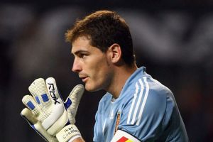 كارانكا يبرر غياب كاسياس عن لقاء سرقسطة بعدم موافقة الجهاز الطبي