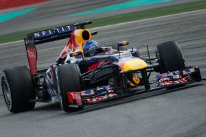 ريد بول سجل في ماليزيا رقما قياسيا في سرعة تبديل الإطارات