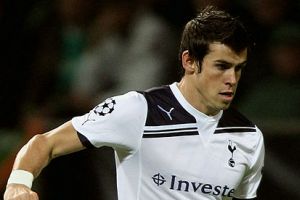 بيل لاعب توتنهام سيغيب لمباراتين على الأقل بسبب إصابة في الكاحل