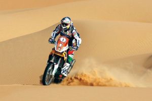 رالي أبوظبي الصحراوي: الانطلاقة غداً وفاريلا وكوما أبرز المرشحين