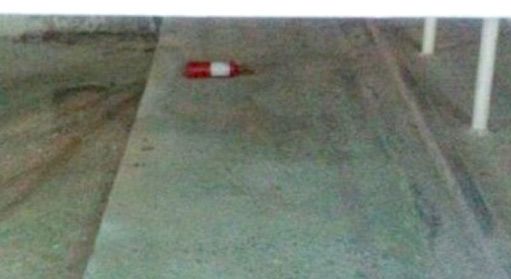 صورة وزعتها وزارة التربية تبين الجسم الغريب الذي ألقي في مدرسة الإمام الغزالي