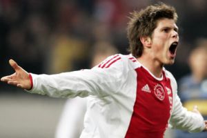 الهولندي هونتلار يعود إلى تدريبات شالكه الألماني