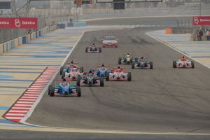 إثارة متواصلة للسباقات لجائزة البحرين الكبرى لطيران الخليج 2013