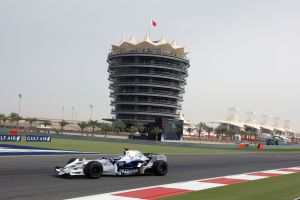 شارك في 'F1 زون' واربح تذاكر لسباق الفورمولا وان 2014