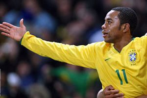 روبينيو يتعهد بالبقاء مع ميلانو