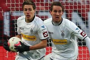 مونشنغلادباخ يعمق جراح اوغسبورغ