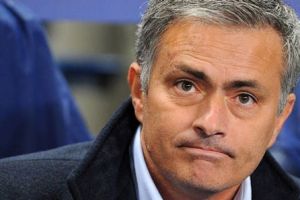 مورينيو يفتح النار على كاسياس والصحفيين ويمتدح مشجعي الريال