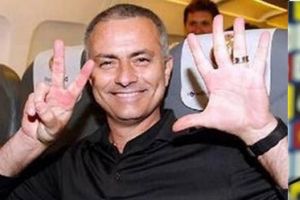 والد انييستا يفتح النار على مورينيو