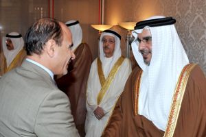 نائب الملك يستقبل عددا من المسئولين في مجلس سموه الأسبوعي