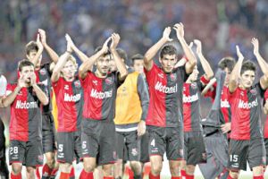 بطولة الارجنتين: نيولز اولد بويز يحتفظ بالمركز الاول