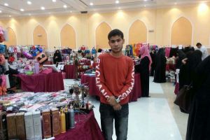 مركز الولاء يفتتح معرضه الثاني لسوق المشاريع الصغيرة بقرية سار (صور)