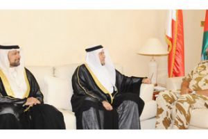 القائد العام لقوة الدفاع يجتمع مع رئيس الحرس الوطني والنائبين علي احمد ومحمد العمادي