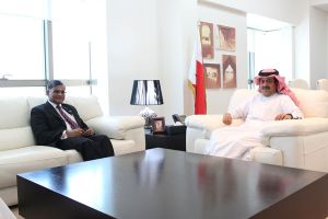 الرئيس التنفيذي لـ 'هيئة سوق العمل' والسفير السيرلانكي الجديد يبحثان وضع العمالة السريلانكية بالبحرين