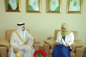 وزيرة التنمية الاجتماعية تبحث مع النائب علي العطيش عددا من المواضيع ذات العلاقة بشؤون المواطنين