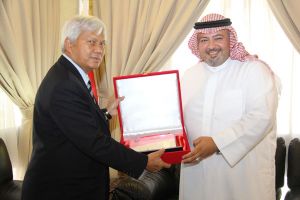 وزير العدل يبحث مع النائب العام التايلندي تطوير آليات التعاون المشترك في المجالين القانوني والقضائي