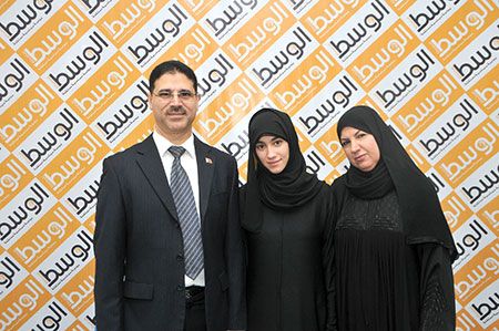 دلال ضياء علي العلوي /  98.7 / المحرق الثانوية للبنات