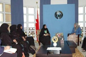الأنصاري تستقبل مجلس إدارة جمعية المنطلق النسائية وترحب بانضمامها إلى لجنة التعاون